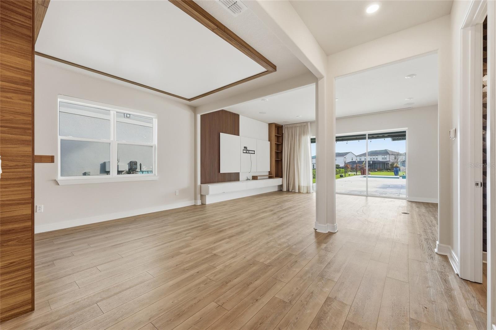 ISLES/LK NONA PH 2 - Residential