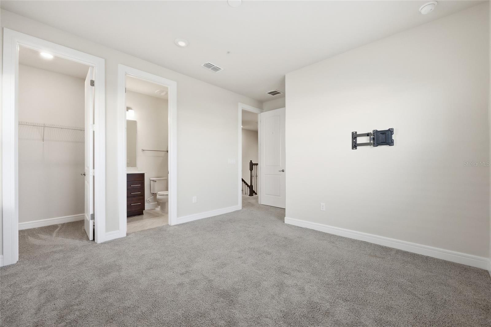 ISLES/LK NONA PH 2 - Residential