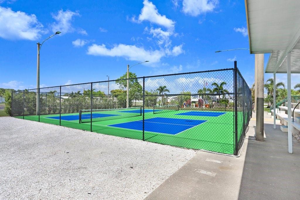 TRI-PAR ESTATES - Residential