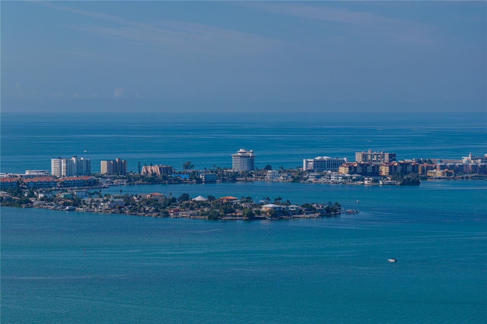 ISLA KEY CONDO - Residential