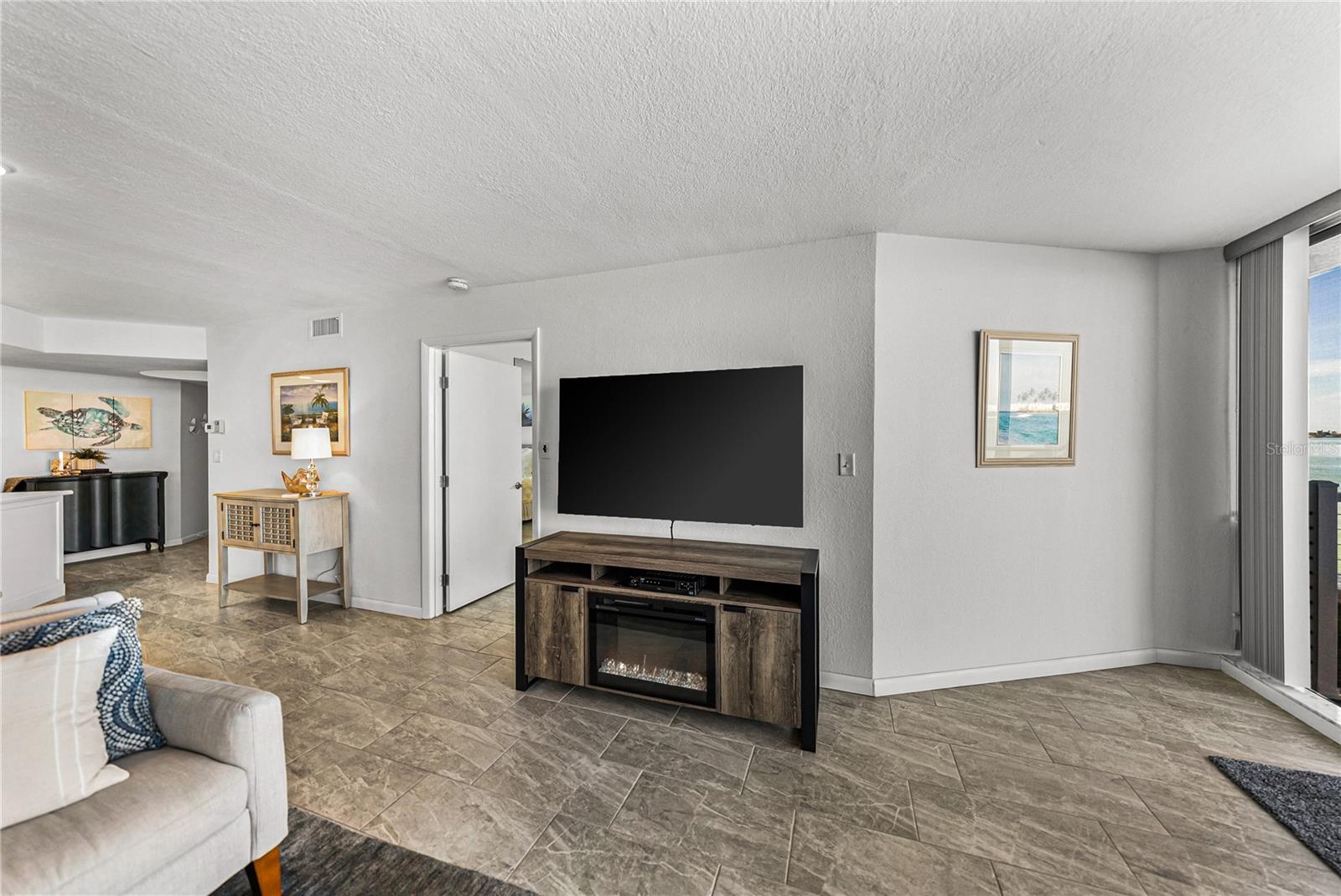 ISLA KEY CONDO - Residential