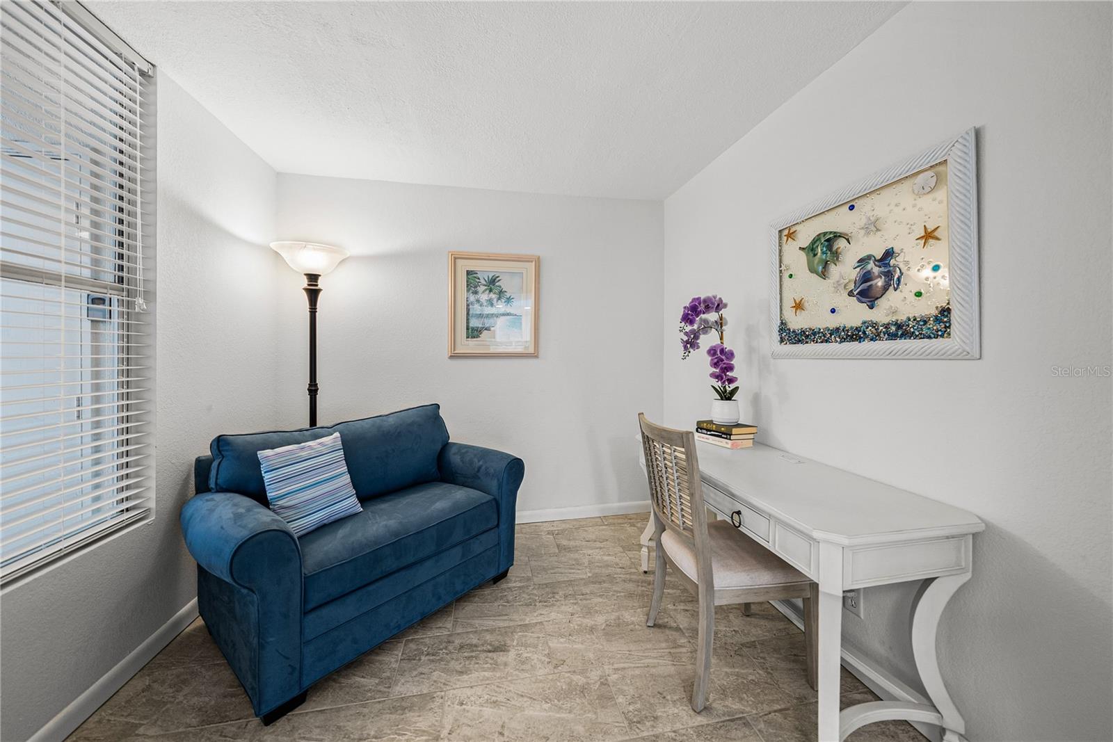 ISLA KEY CONDO - Residential