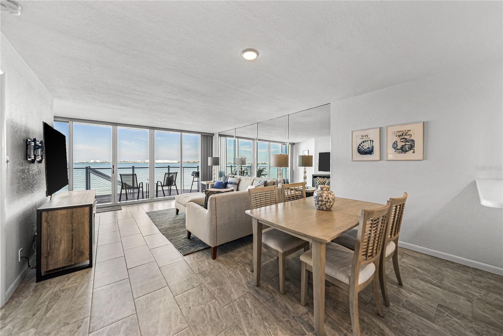 ISLA KEY CONDO - Residential