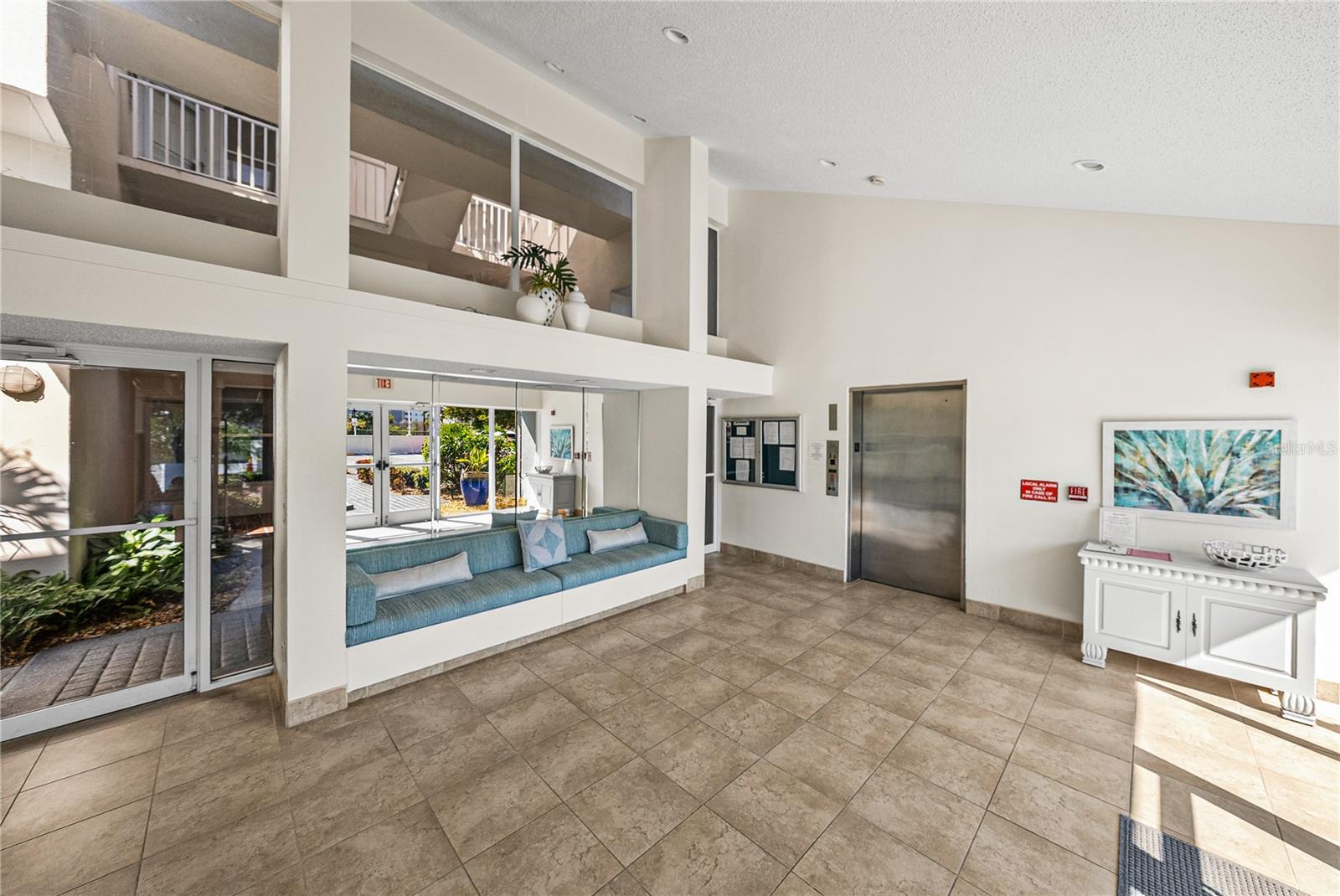 ISLA KEY CONDO - Residential