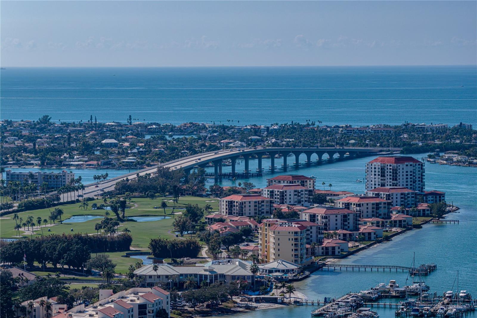 ISLA KEY CONDO - Residential