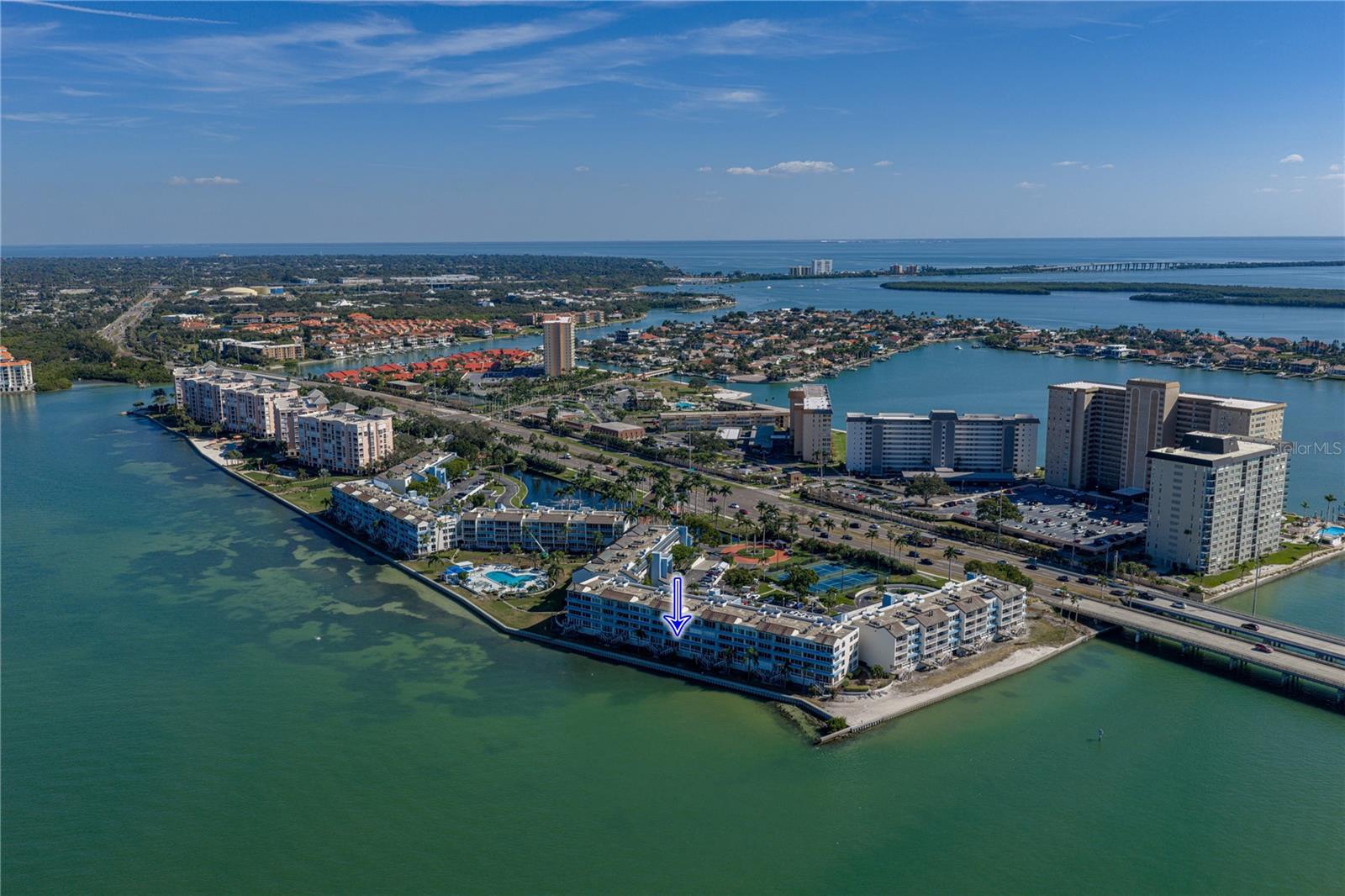 ISLA KEY CONDO - Residential