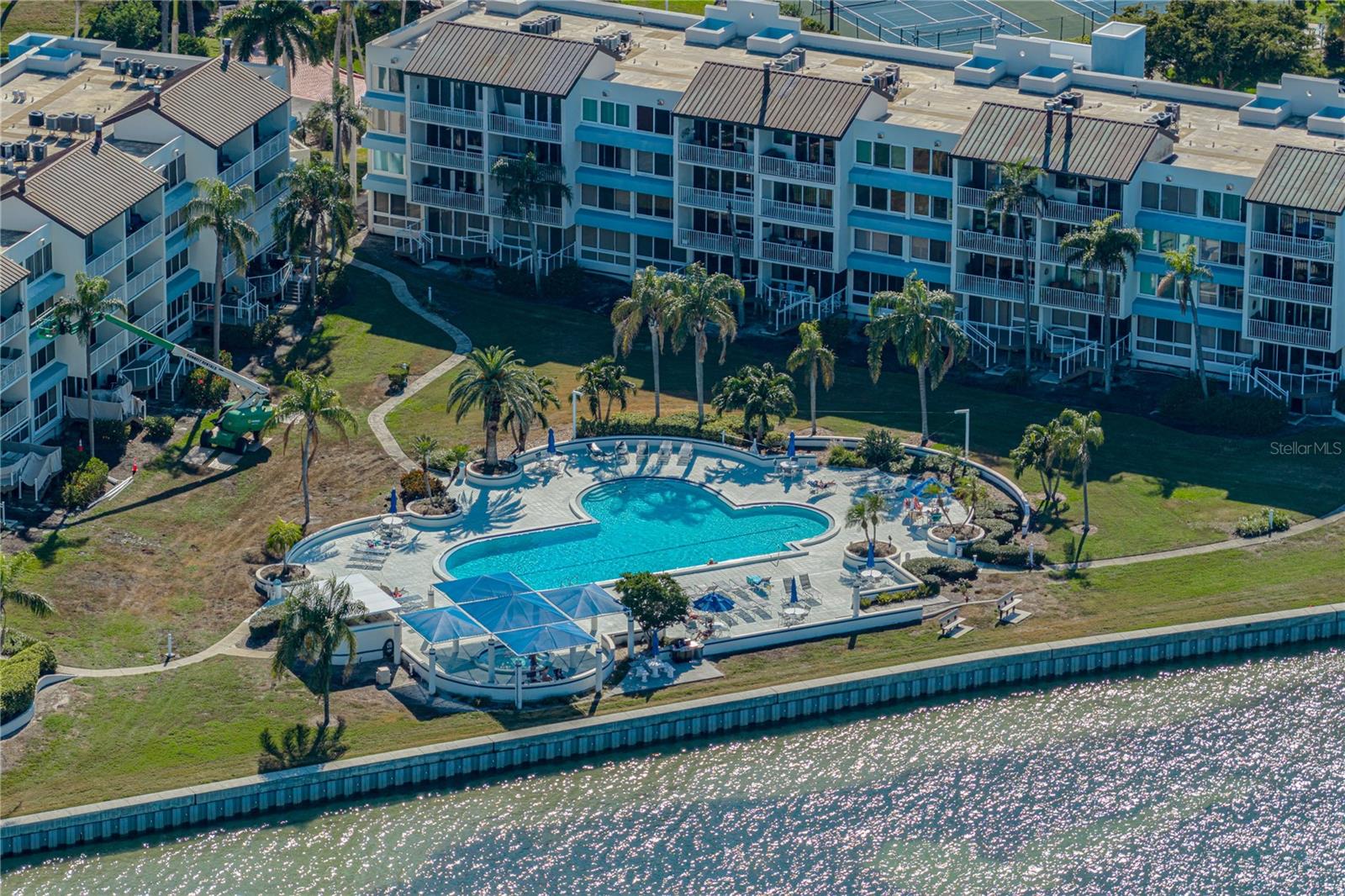 ISLA KEY CONDO - Residential