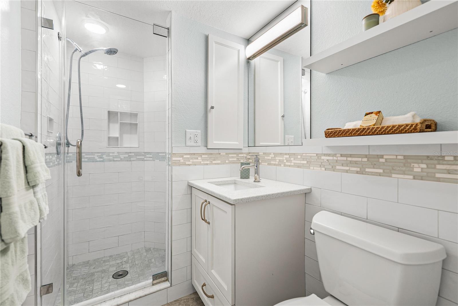 ISLA KEY CONDO - Residential