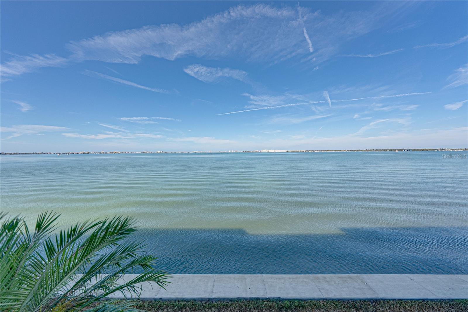 ISLA KEY CONDO - Residential