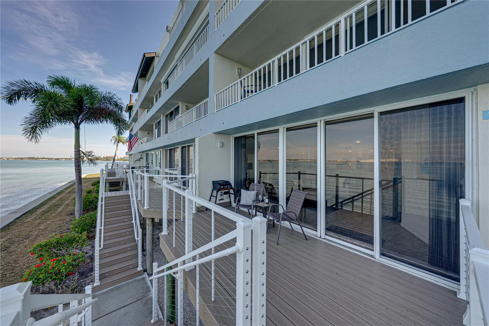 ISLA KEY CONDO - Residential