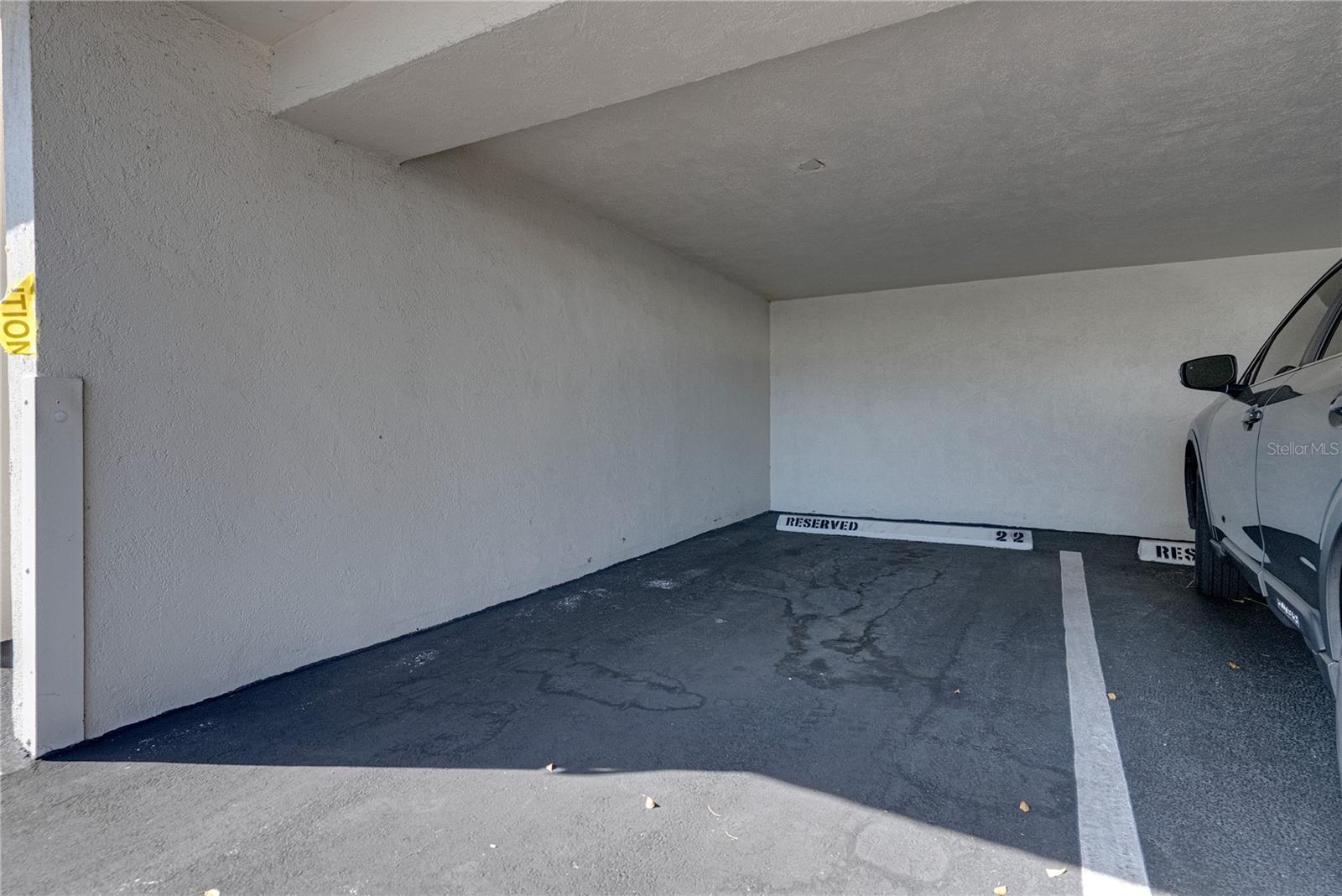 ISLA KEY CONDO - Residential