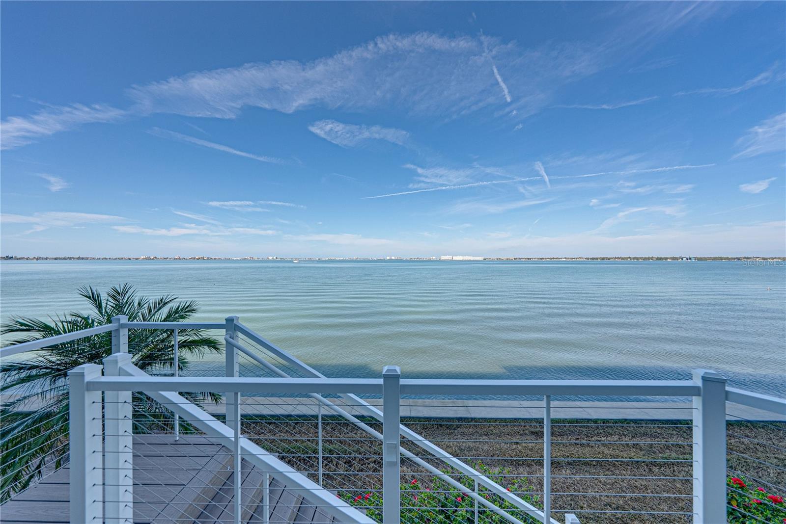 ISLA KEY CONDO - Residential