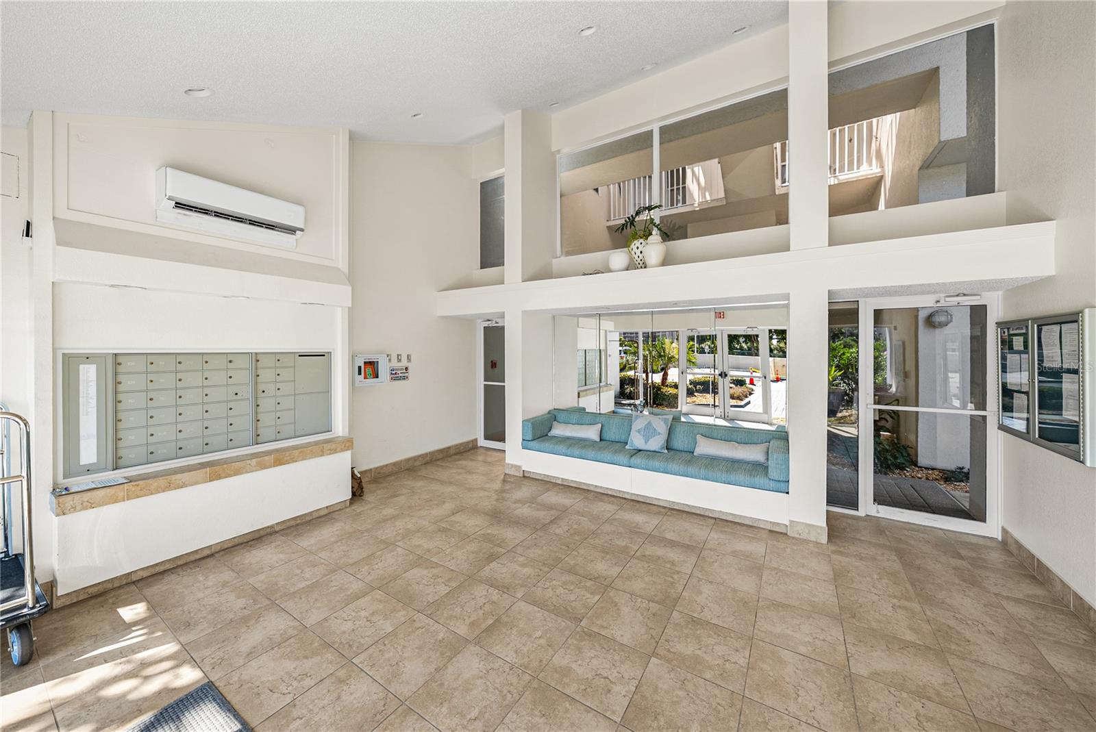 ISLA KEY CONDO - Residential