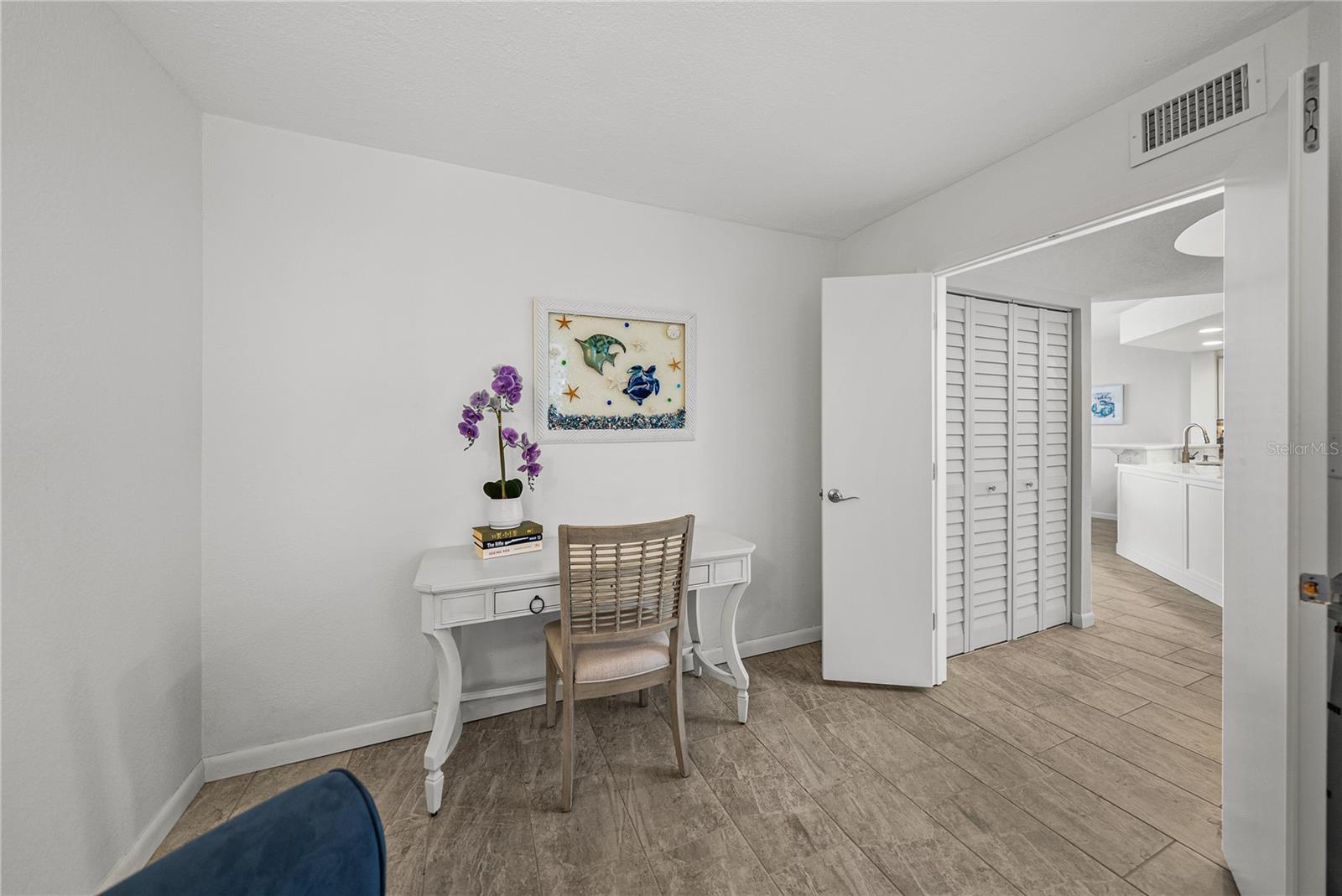 ISLA KEY CONDO - Residential