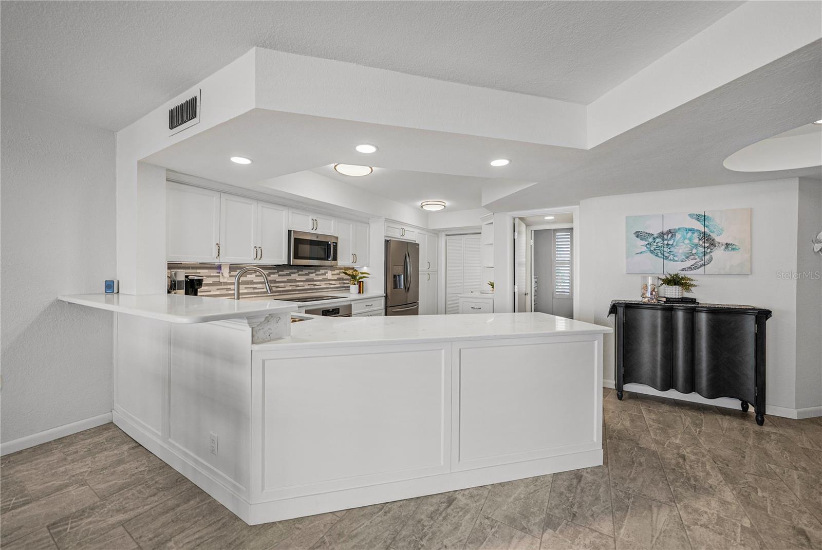 ISLA KEY CONDO - Residential