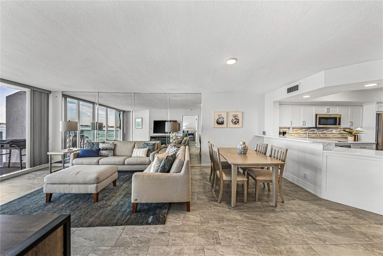 ISLA KEY CONDO - Residential