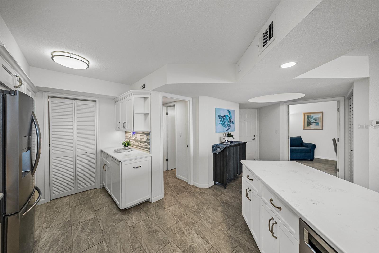 ISLA KEY CONDO - Residential