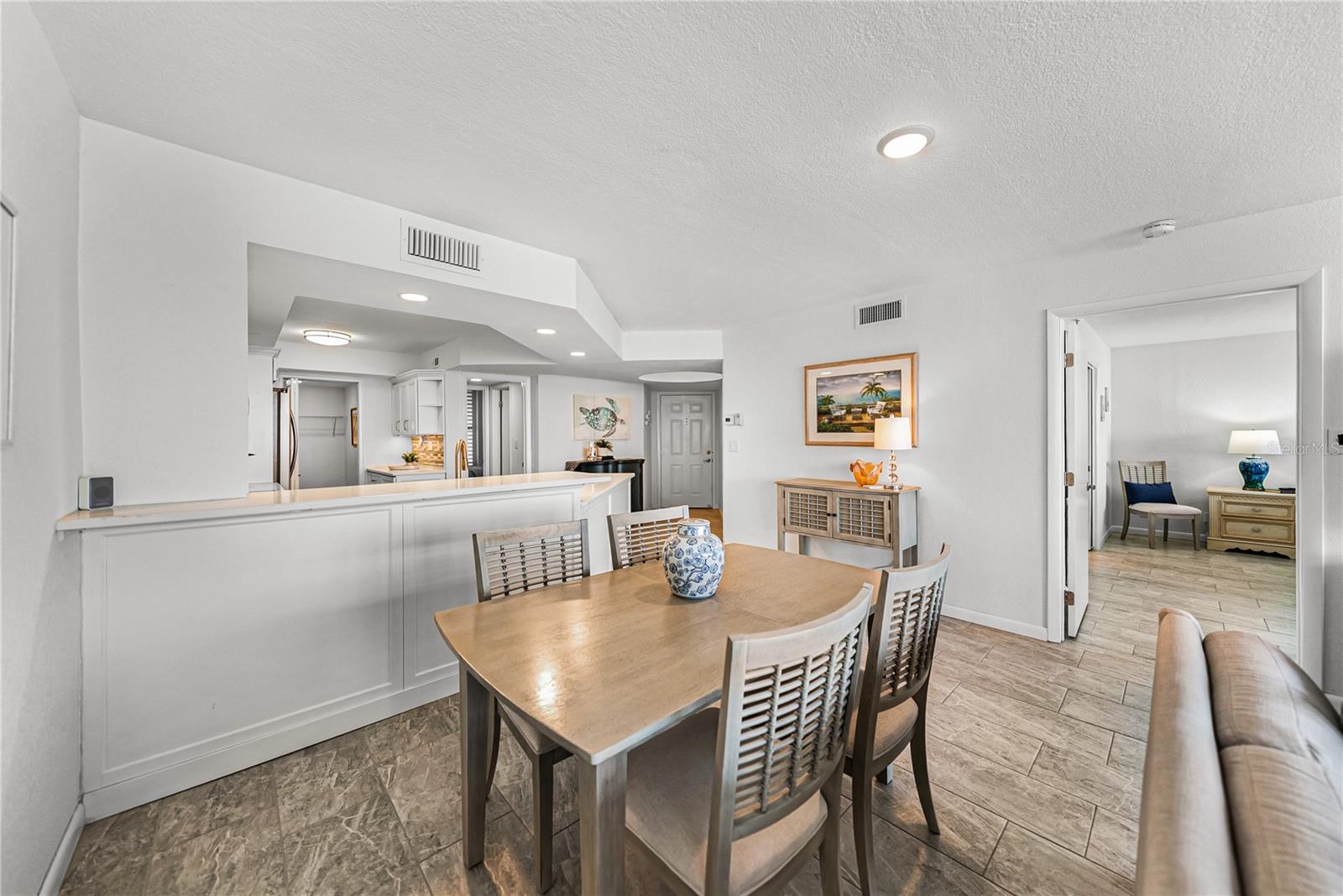 ISLA KEY CONDO - Residential