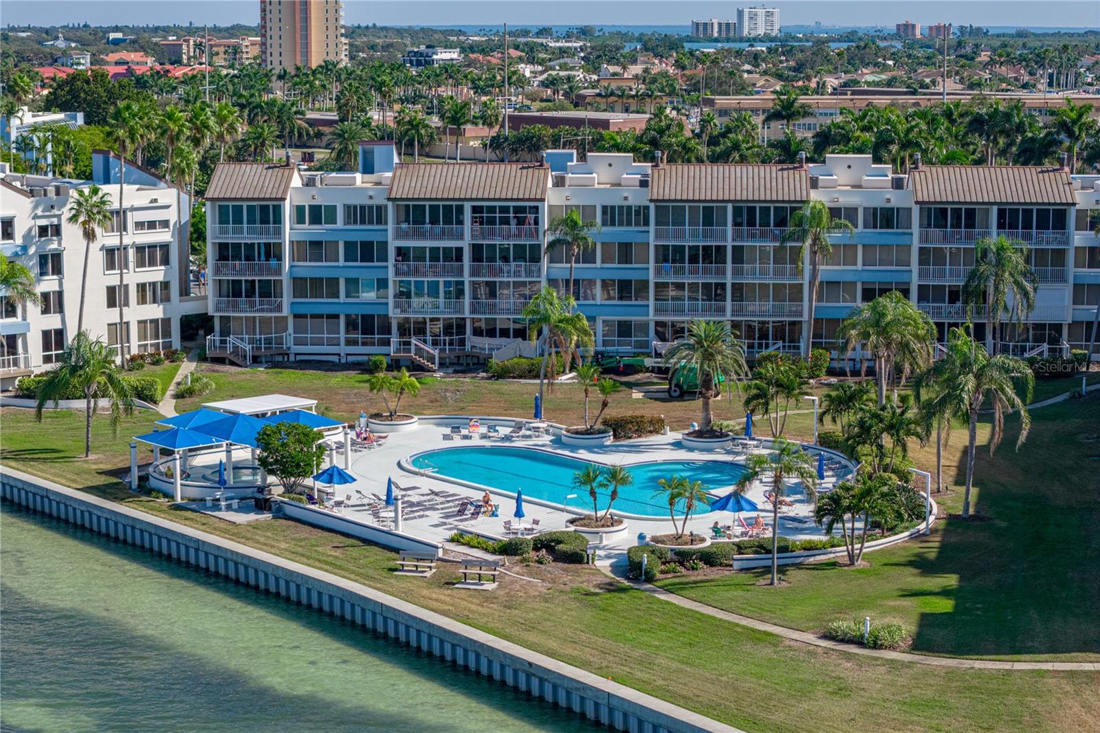 ISLA KEY CONDO - Residential