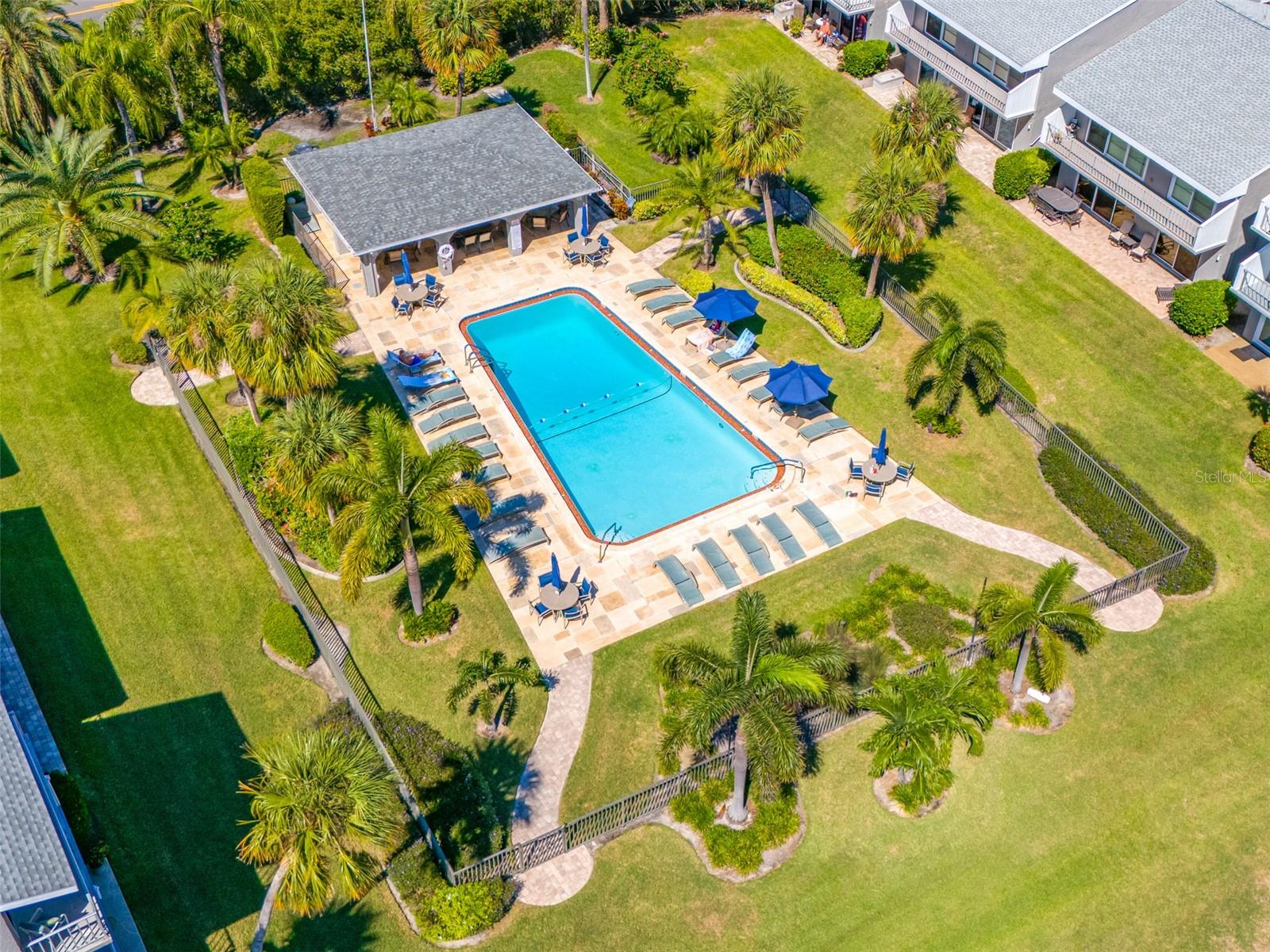 SAND KEY CONDO-BAYSIDE GARDENS III - Residential