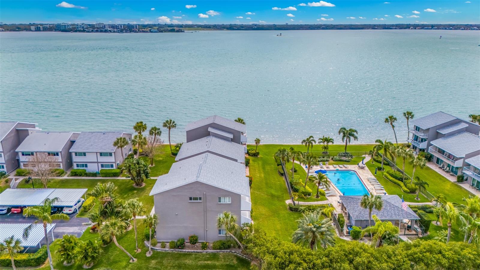 SAND KEY CONDO-BAYSIDE GARDENS III - Residential