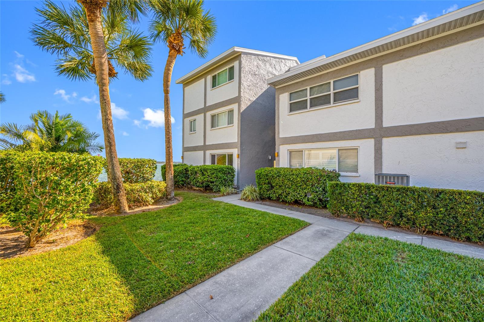 SAND KEY CONDO-BAYSIDE GARDENS III - Residential