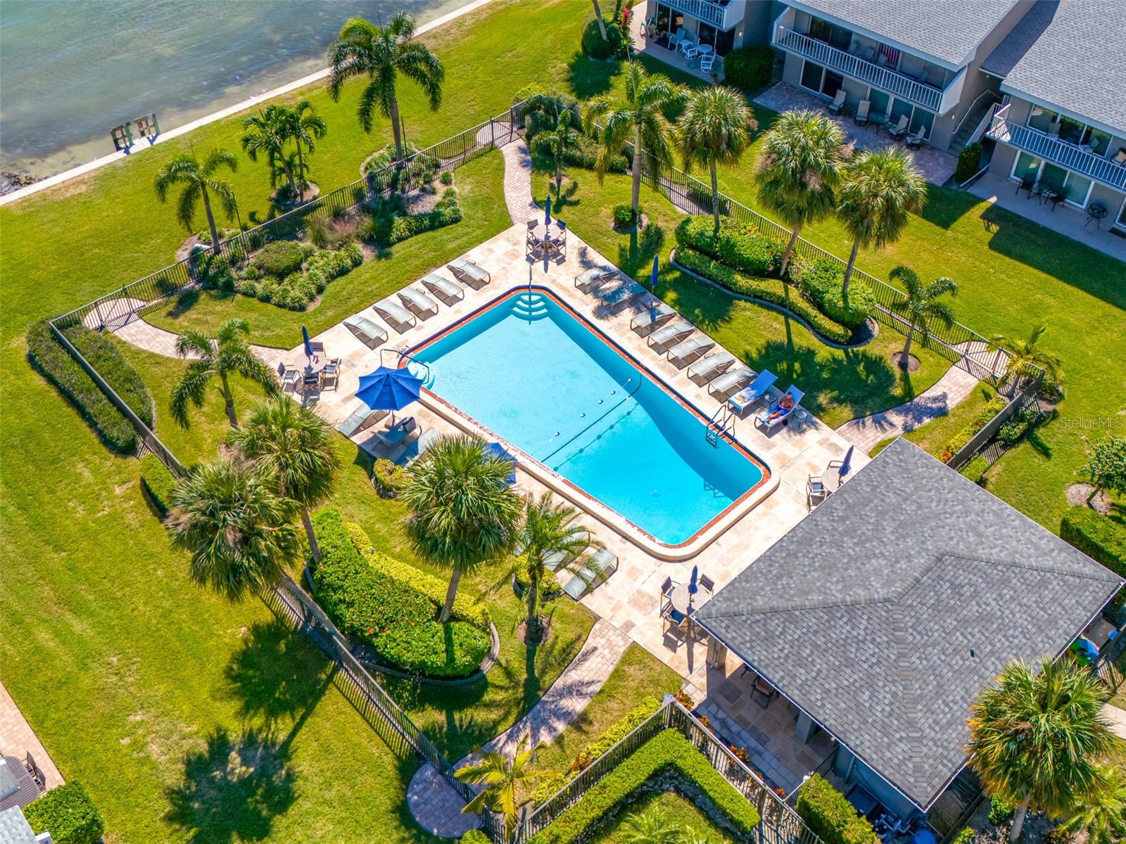 SAND KEY CONDO-BAYSIDE GARDENS III - Residential