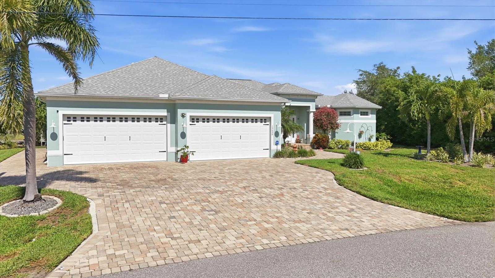 15658 APPLEWHITE CIRCLE