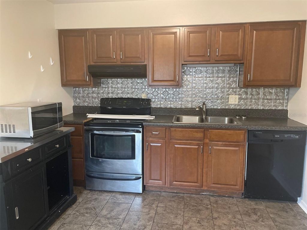 Photo of 204 Callitris Avenue, Polk City, FL 33868 (MLS # L4961190)