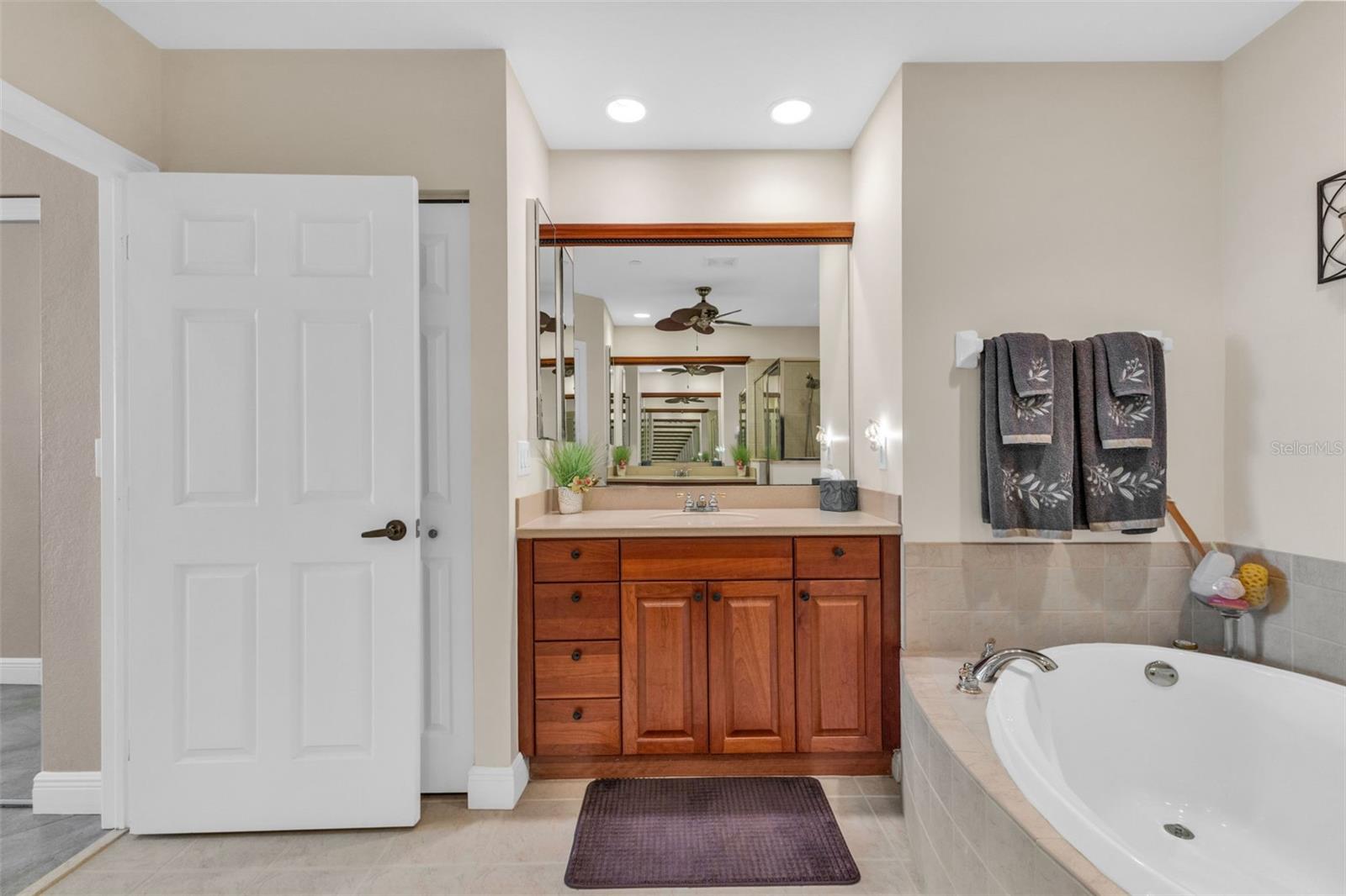 ESPLANADE/BURNT STORE MARINA P - Residential