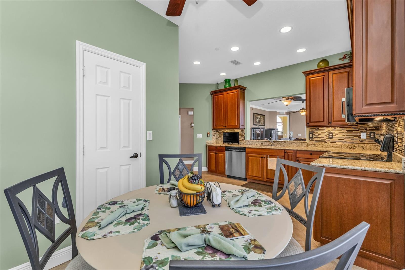 ESPLANADE/BURNT STORE MARINA P - Residential