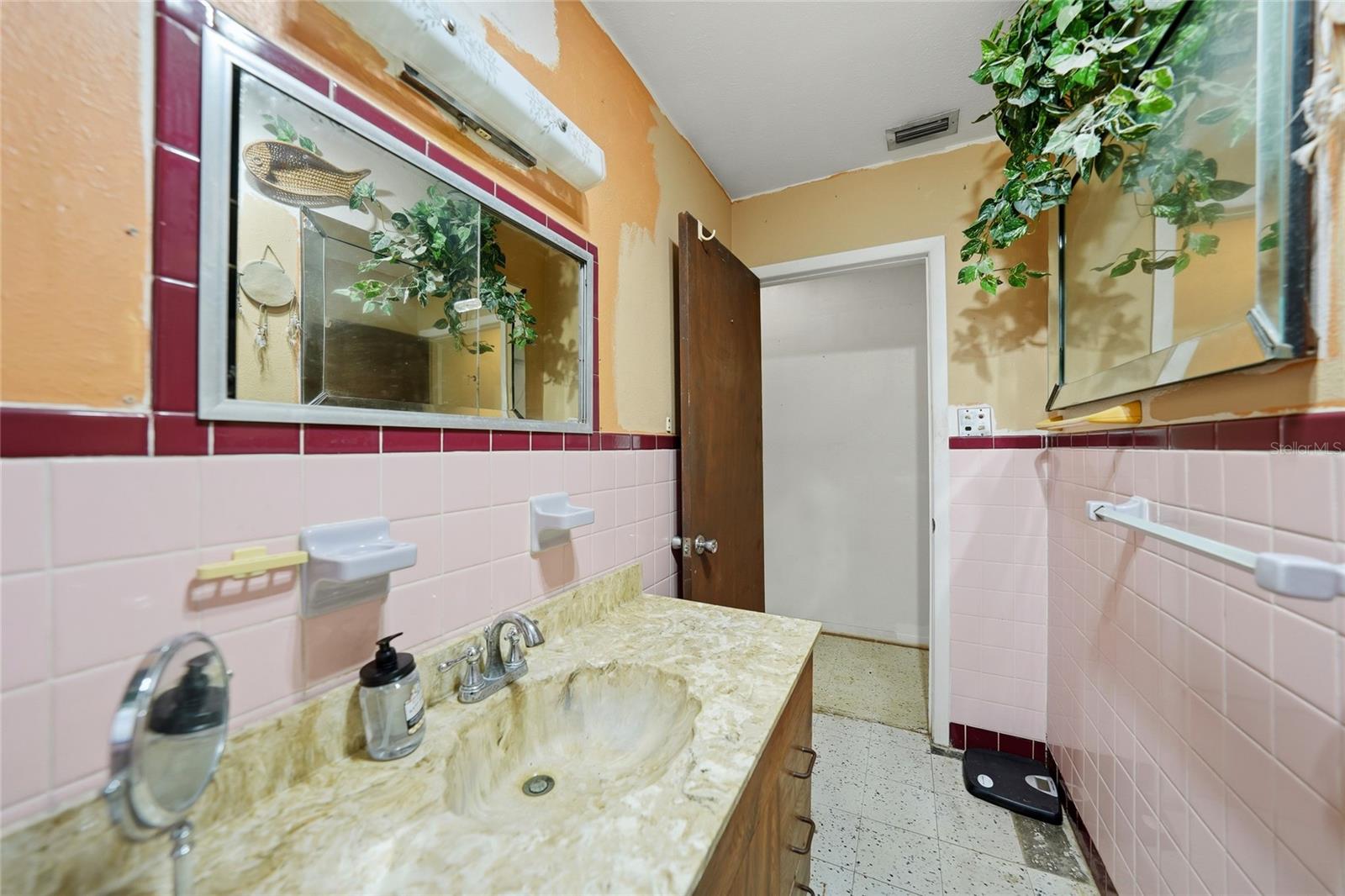 TROP G A - Residential