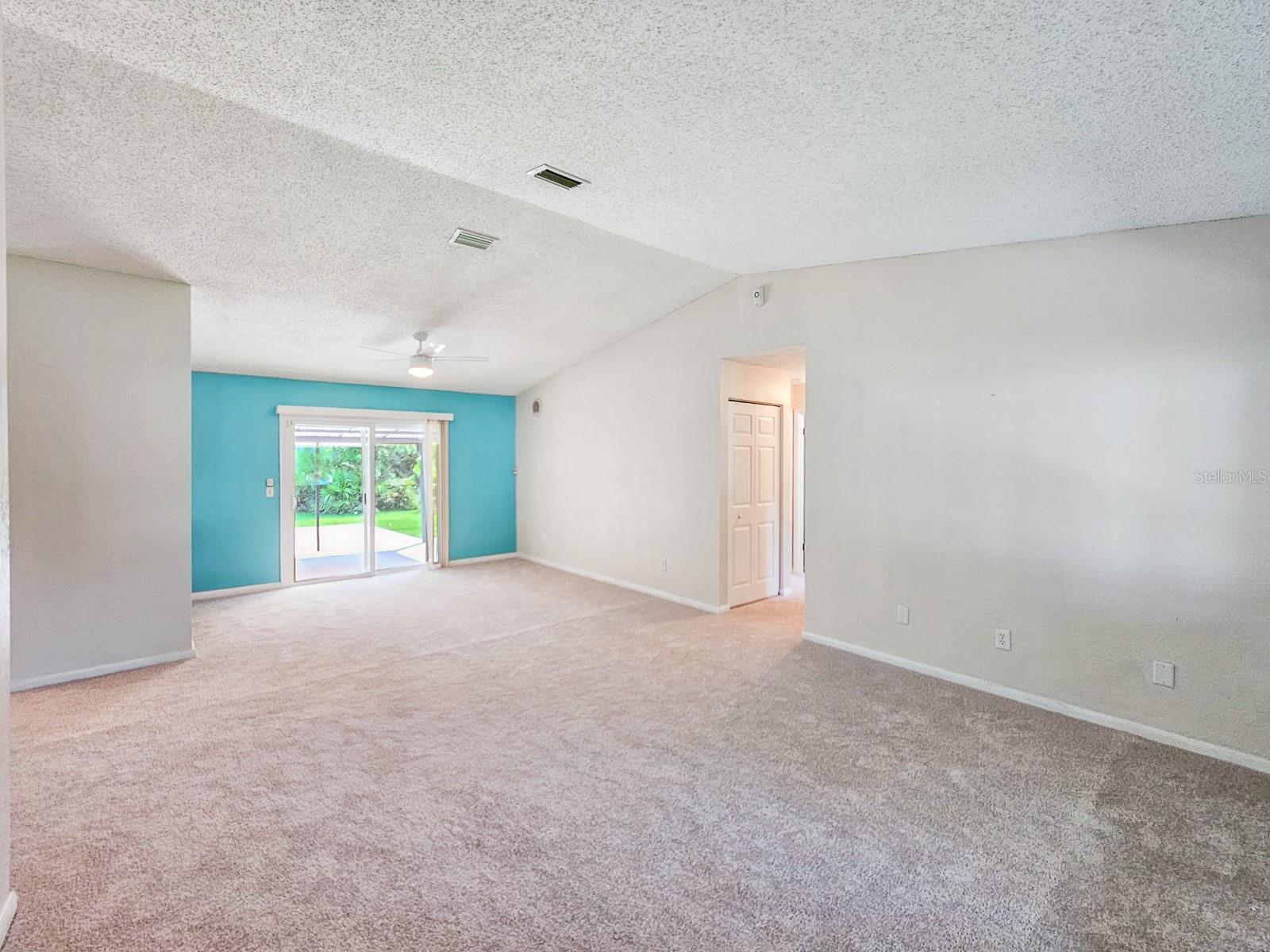 8 BUFFALO GROVE DRIVE