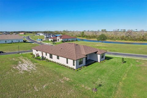 A home in AUBURNDALE