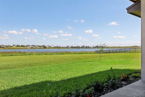 A home in AUBURNDALE