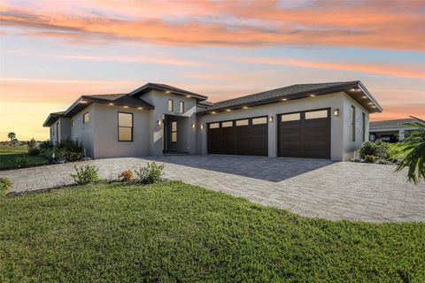 A home in AUBURNDALE