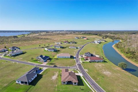 A home in AUBURNDALE