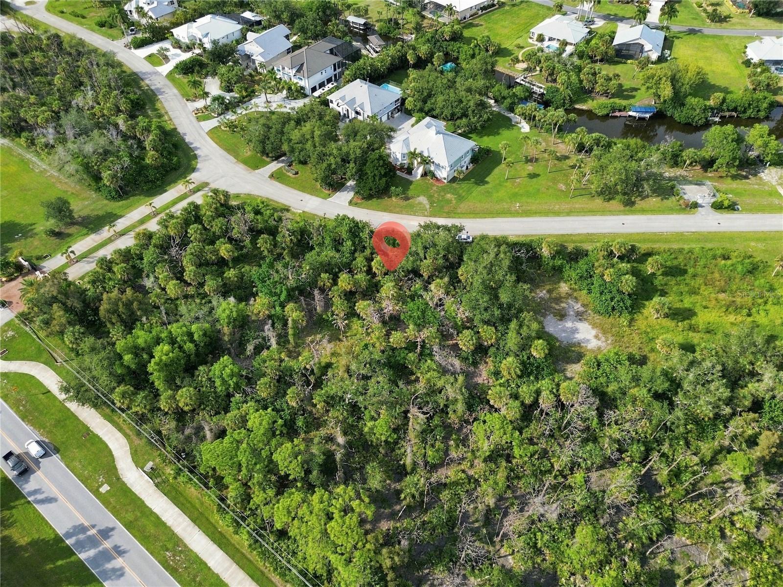 10121 CREEKSIDE DRIVE