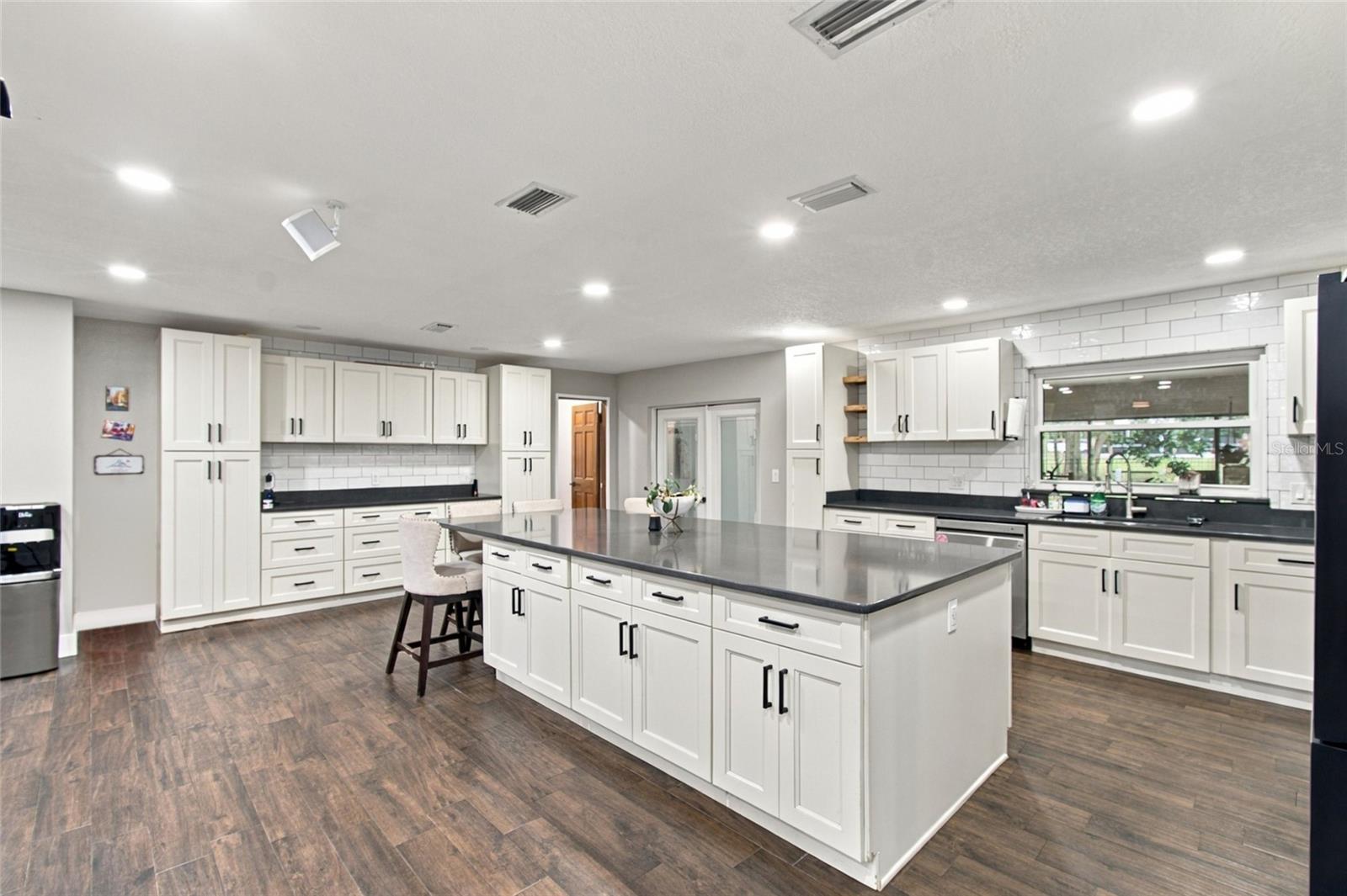 2210 EDGAR COURT