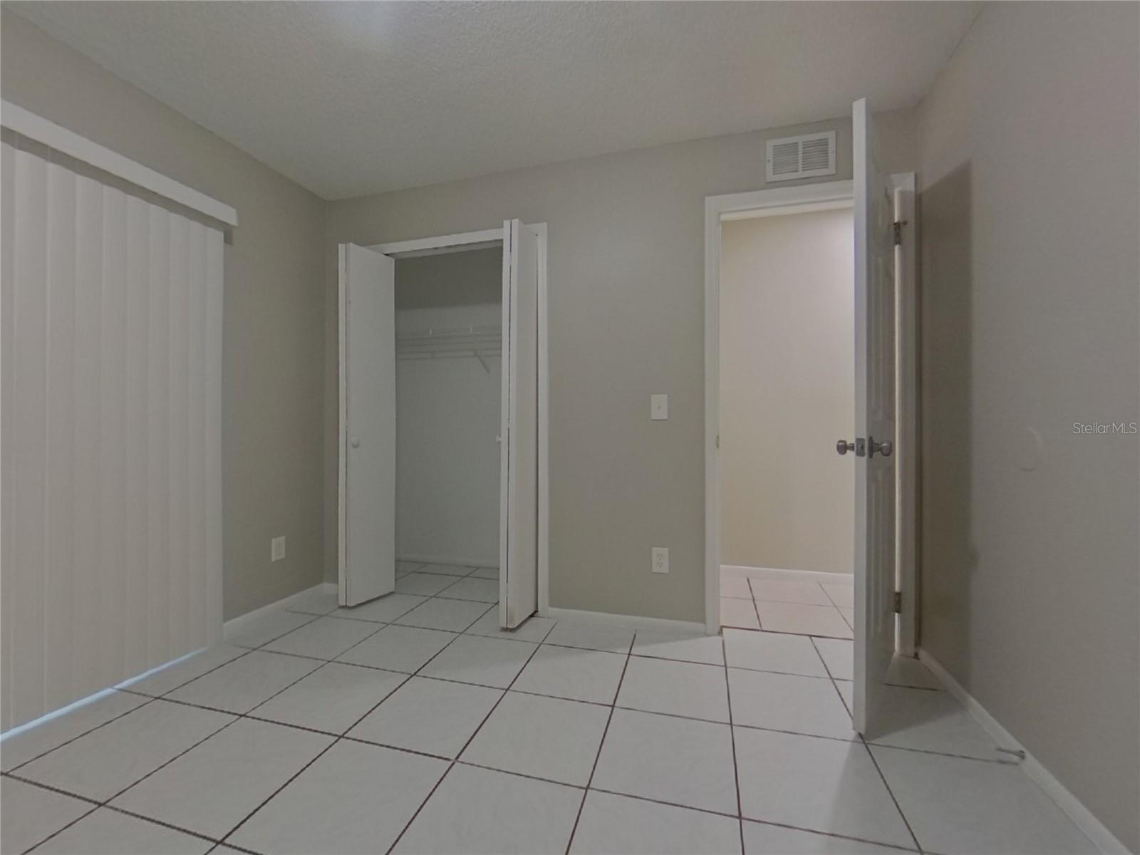 ALLISON OAKES - Residential Lease