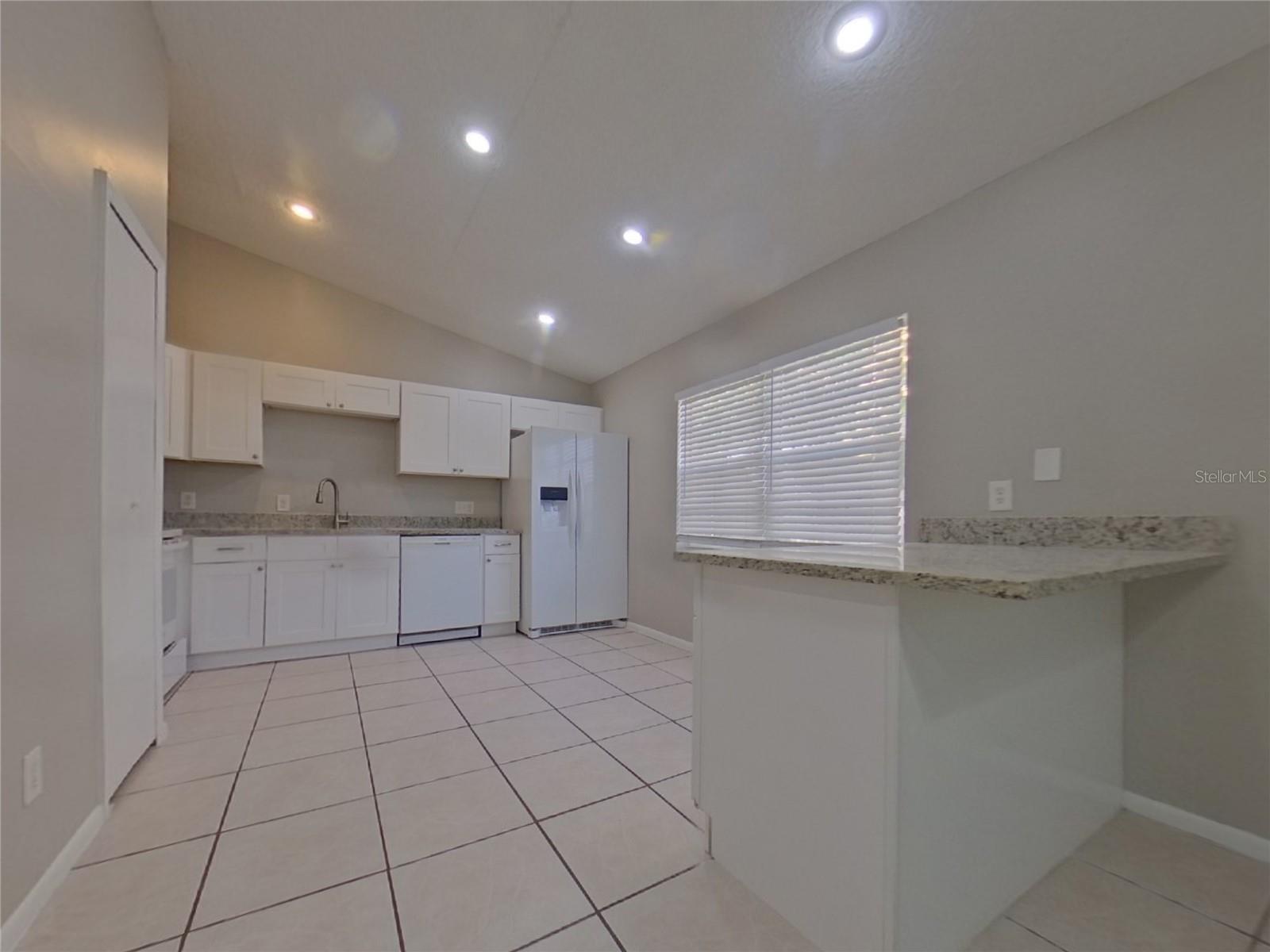 ALLISON OAKES - Residential Lease