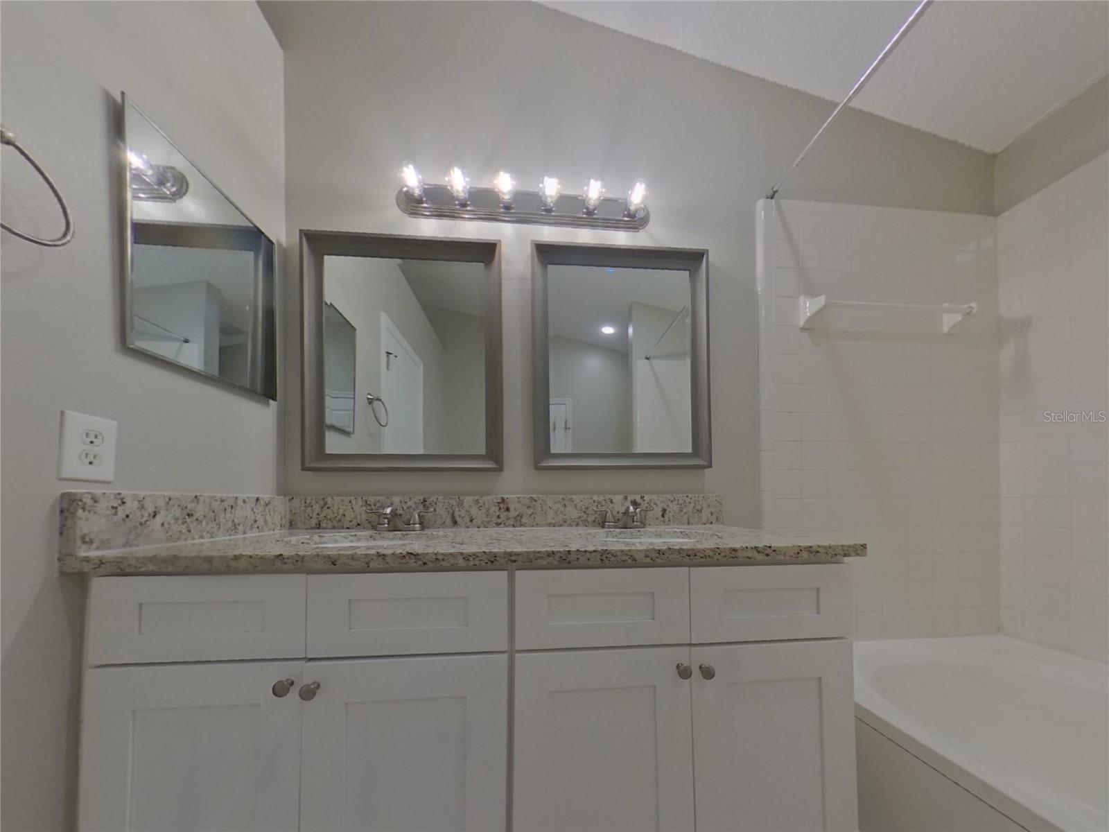 ALLISON OAKES - Residential Lease