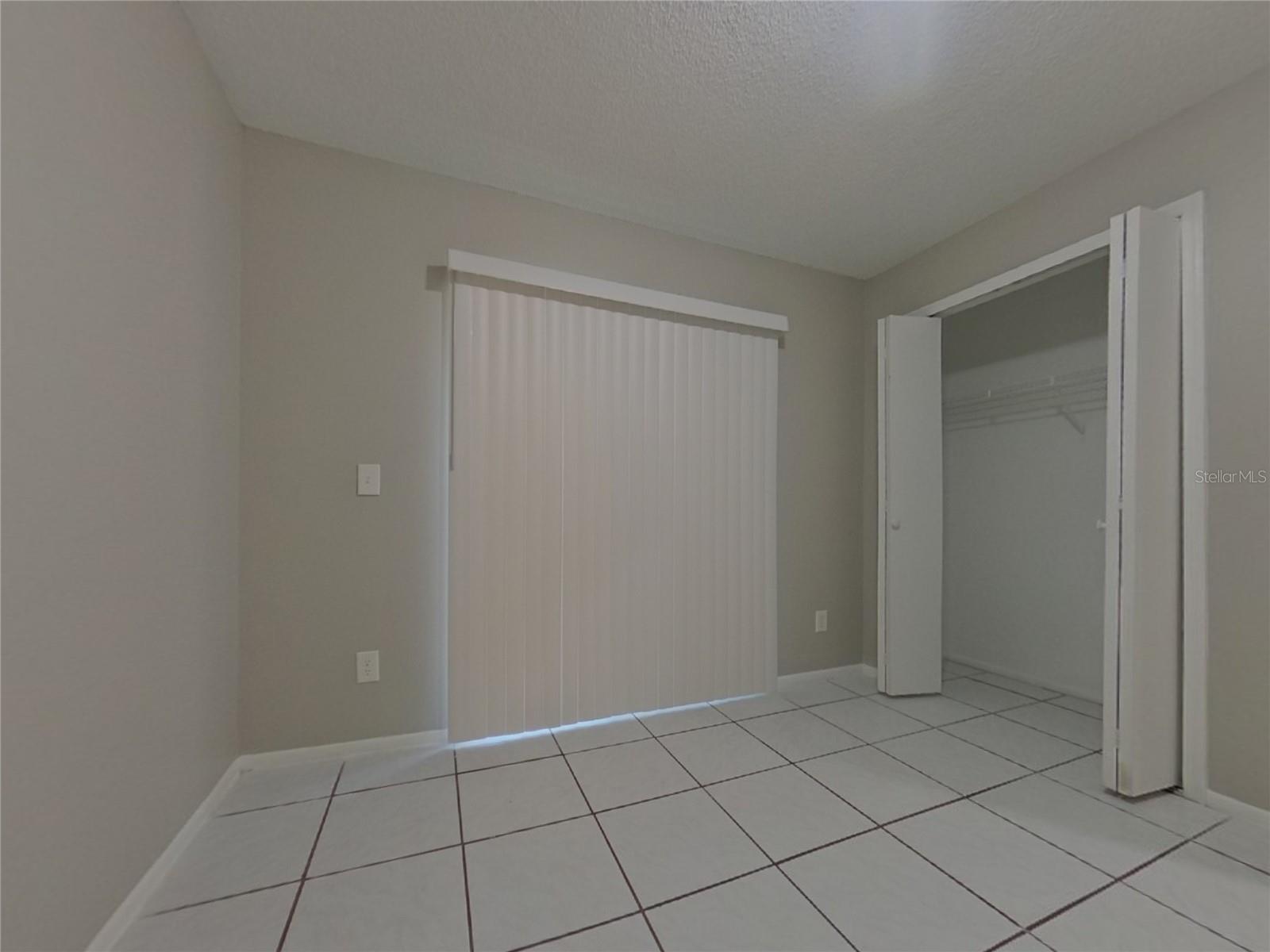 ALLISON OAKES - Residential Lease