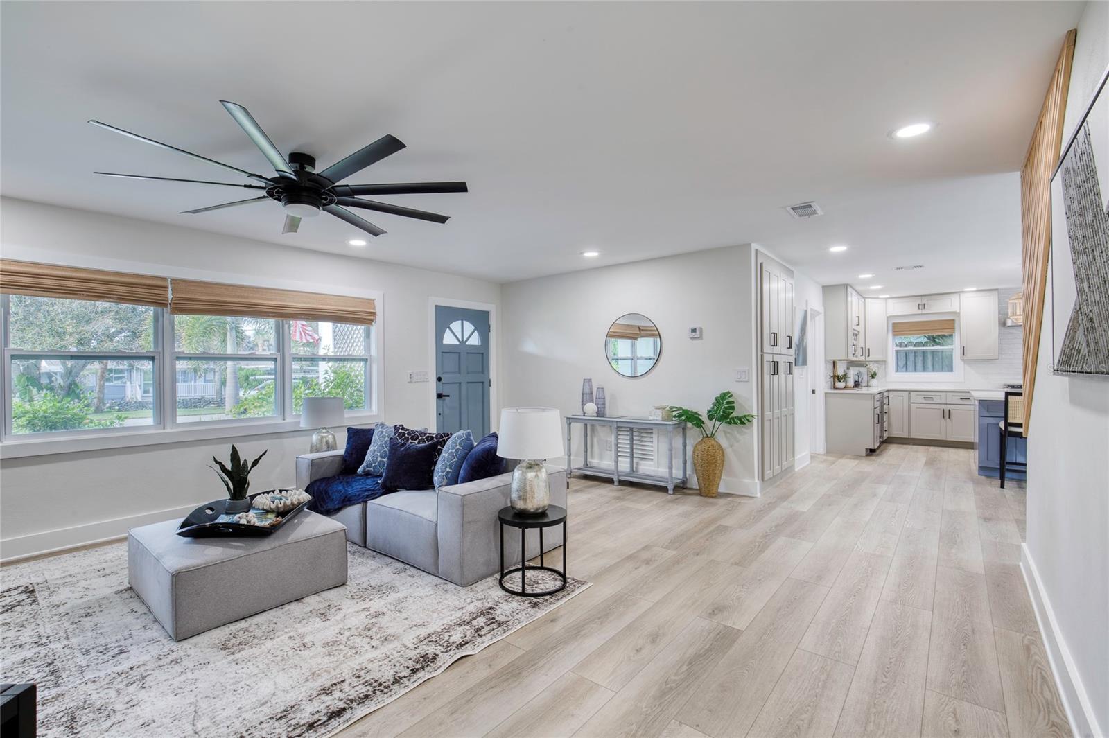 LIGHTHOUSE SHORES - Residential