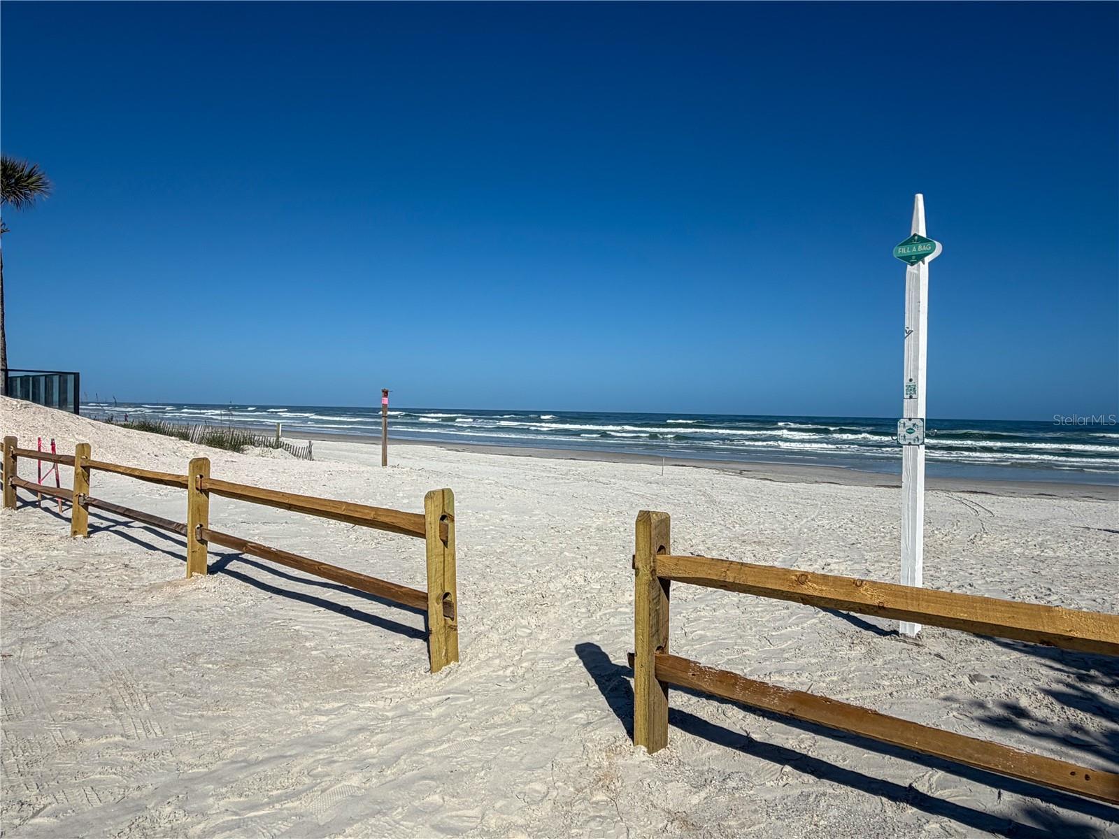 LIGHTHOUSE SHORES - Residential