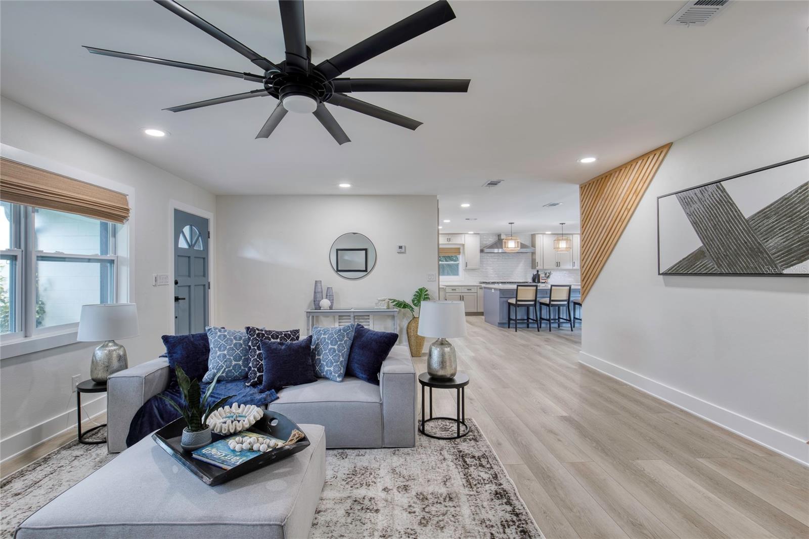 LIGHTHOUSE SHORES - Residential