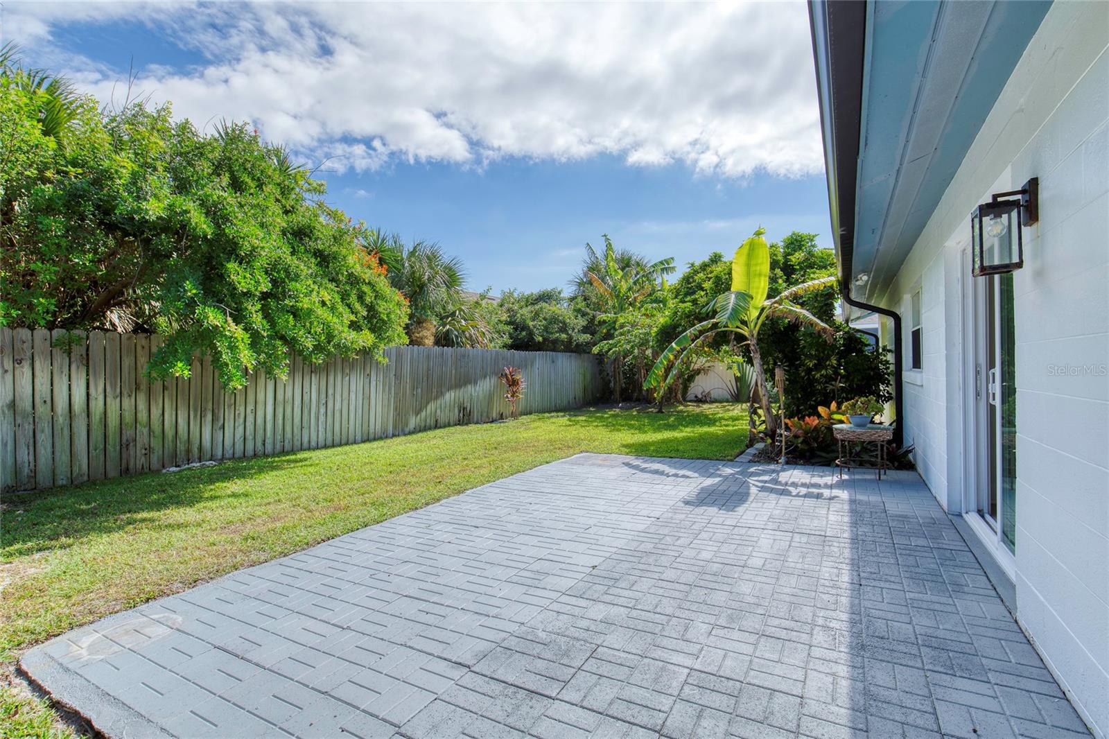 LIGHTHOUSE SHORES - Residential