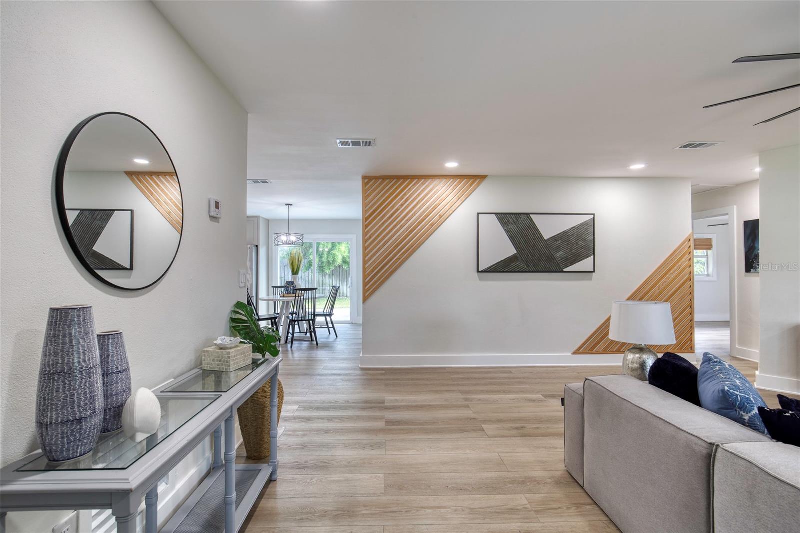 LIGHTHOUSE SHORES - Residential