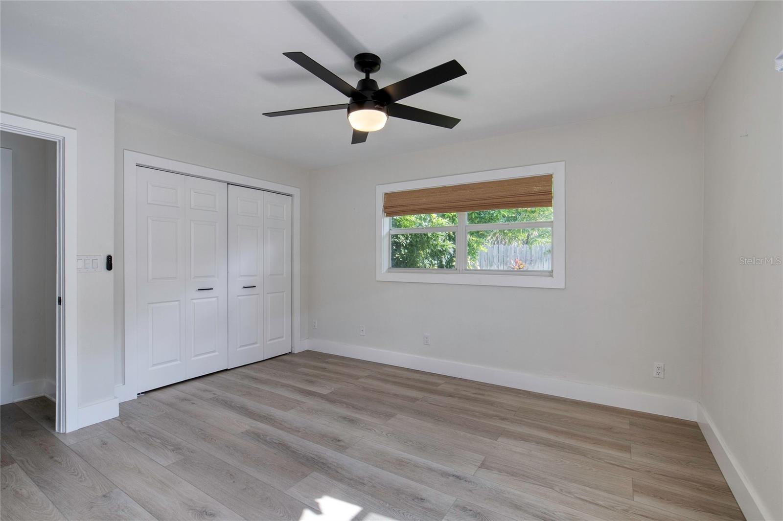 LIGHTHOUSE SHORES - Residential