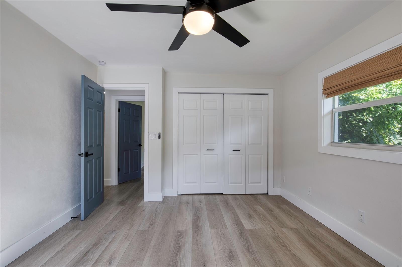 LIGHTHOUSE SHORES - Residential